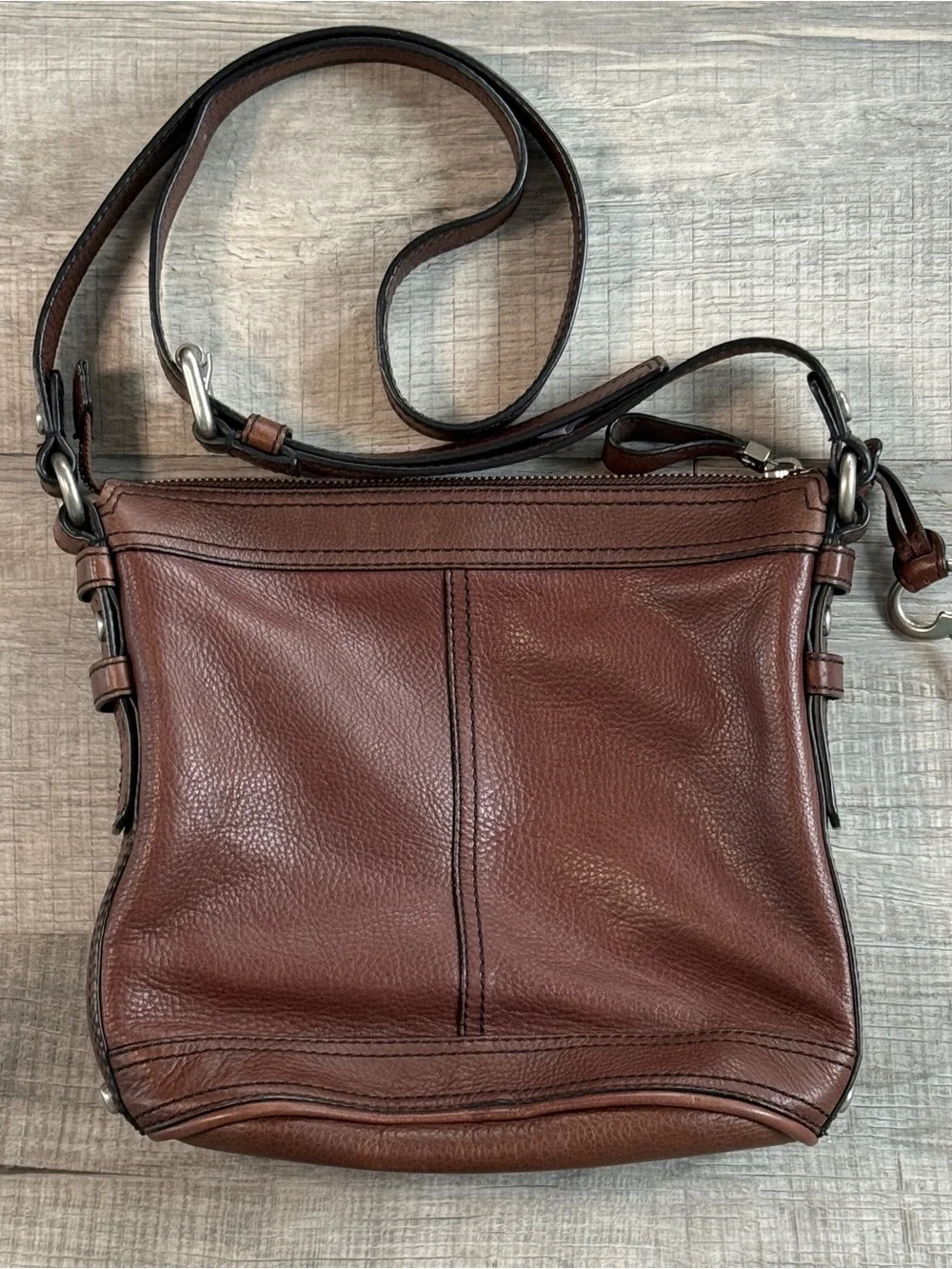 Fossil Maddox Leather Bucket Hobo Bag